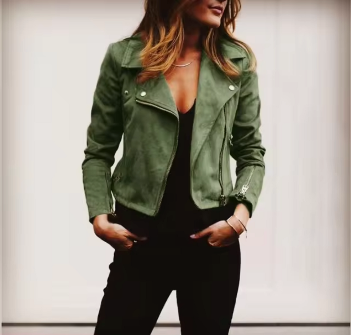 Betina | Stilfuld Bikerjakke i Faux Ruskind