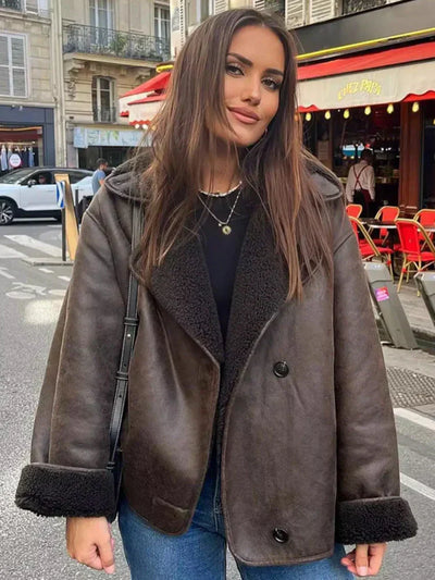 Stine | Stilfuld læderjakke med shearling-besætning
