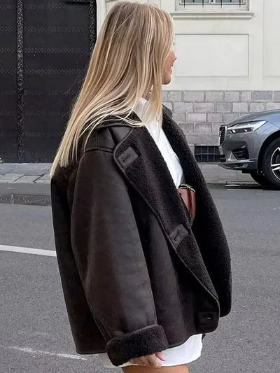 Stine | Stilfuld læderjakke med shearling-besætning