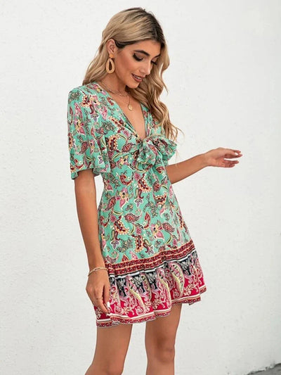 Delia | Stilfuld Paisley-Print Kjole med Bindebånd