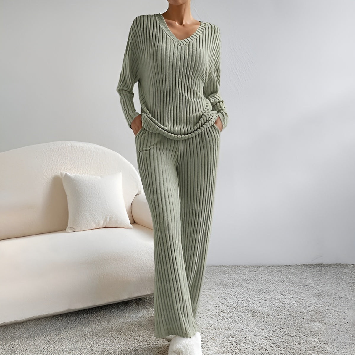Wilma™ | Ribbet V-hals sweater sæt