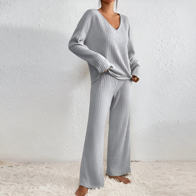 Wilma™ | Ribbet V-hals sweater sæt