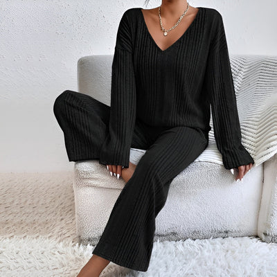Wilma™ | Ribbet V-hals sweater sæt