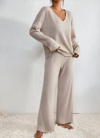 Wilma™ | Ribbet V-hals sweater sæt