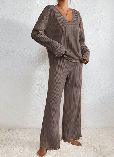 Wilma™ | Ribbet V-hals sweater sæt