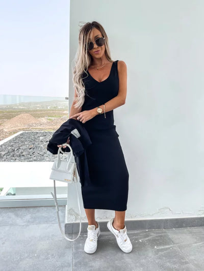 Dupont | Stilfuldt Off-Shoulder Crop Top og Midi Nederdel Sæt