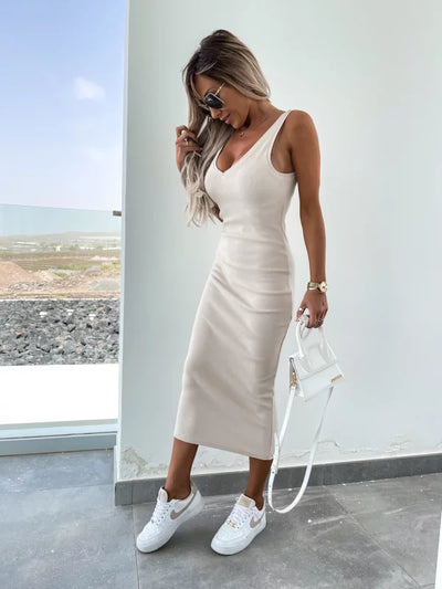 Dupont | Stilfuldt Off-Shoulder Crop Top og Midi Nederdel Sæt
