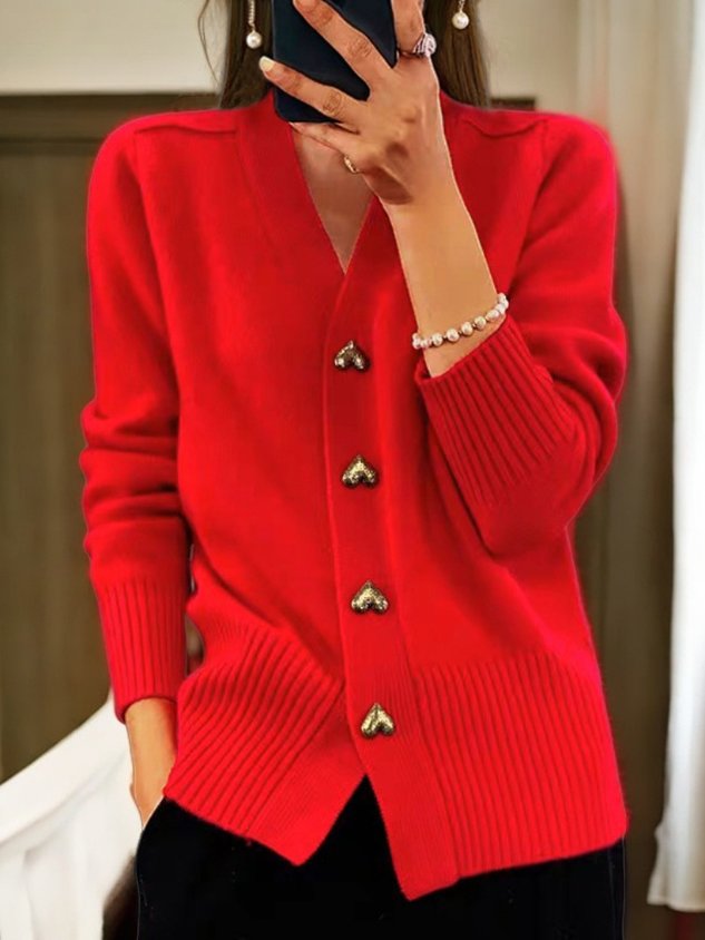 Alvhilde | Stilfuld V-hals Cardigan med Knapper